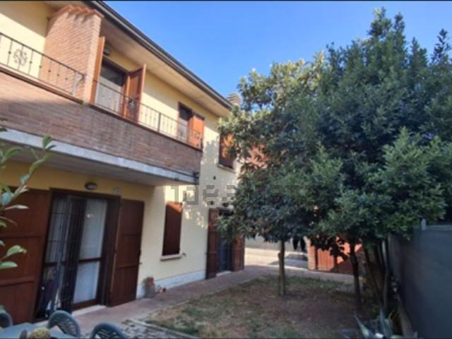 Appartamento in vendita a Zurco, Cadelbosco di Sopra