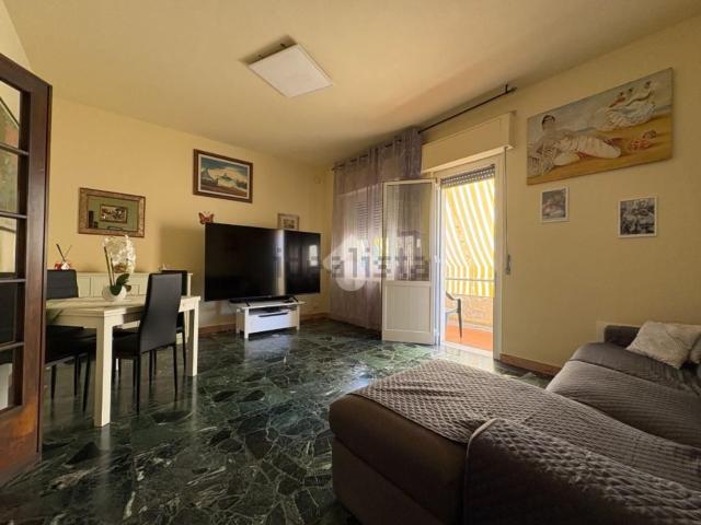 Appartamento in vendita a Capanne, Montignoso