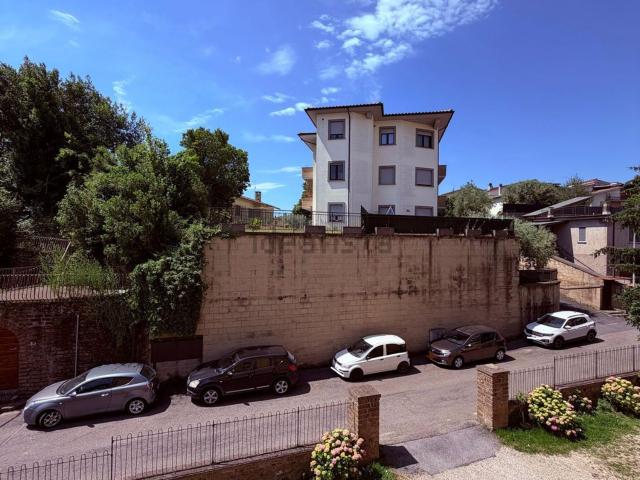 Appartamento in vendita a Sutri, Viterbo