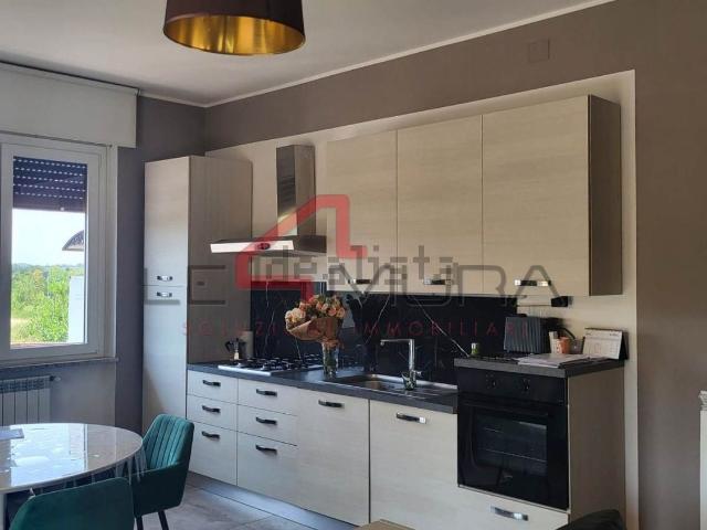 Appartamento in vendita a Sirmione, Lombardia