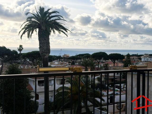 Appartamento in vendita a Lido di Marechiaro, Roma Capitale