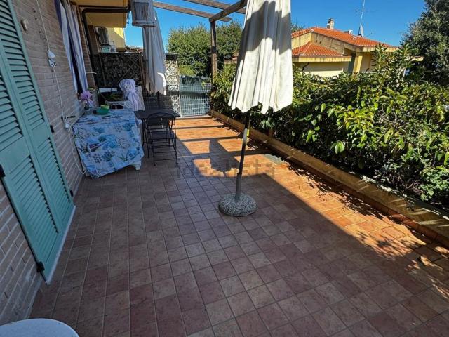 Appartamento in vendita a Pesaro, Pesaro E Urbino