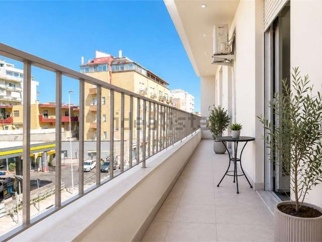 Appartamento in vendita a Bonaria, Cagliari