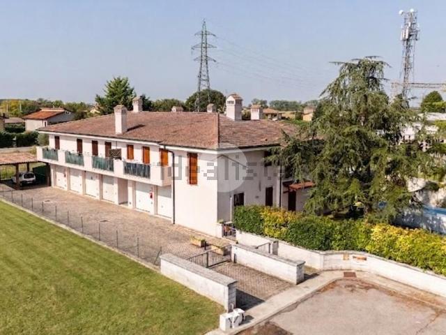Appartamento in vendita a Curtatone, Lombardia