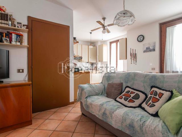 Appartamento in vendita a Turate, Como