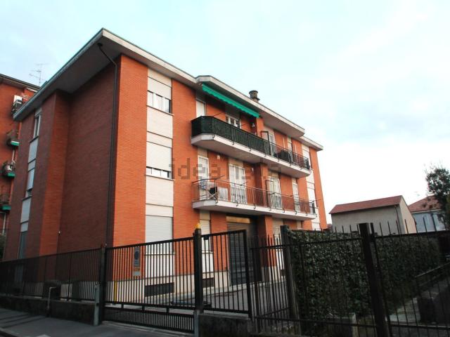 Appartamento in vendita a Caponago, Lombardia
