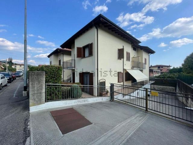 Appartamento in vendita a Cenate Sotto, Lombardia
