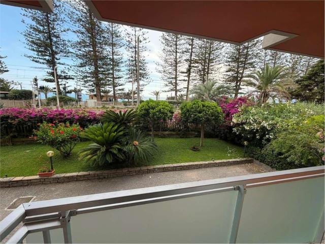 Appartamento in vendita a Bordighera, Liguria