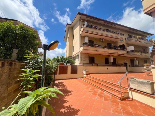 Appartamento in vendita a Lanuvio, Roma Capitale