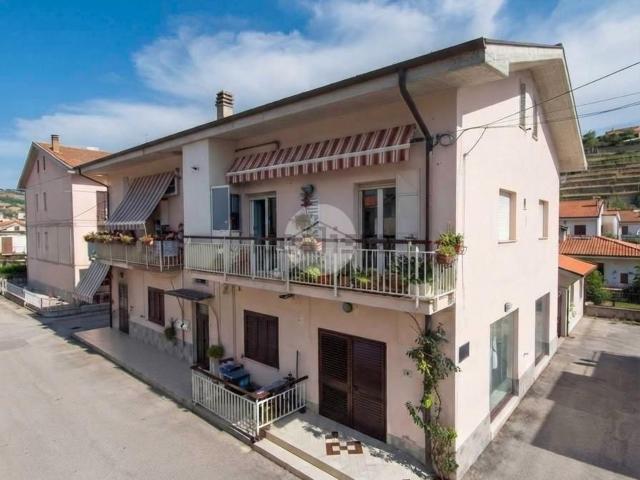 Appartamento in vendita a Borgo Santa Maria Immacolata, Pineto