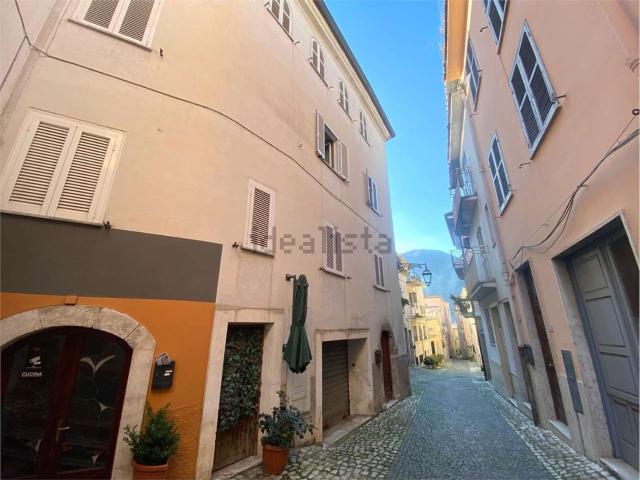 Appartamento in vendita a Colle, Atina
