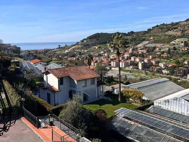 Appartamento in vendita a Bordighera, Liguria