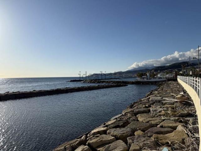 Appartamento in vendita a Santo Stefano al Mare, Provincia di Imperia