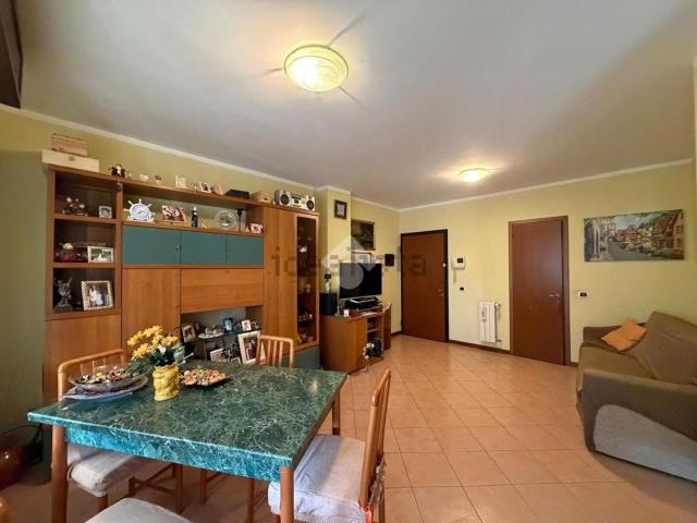 Appartamento in vendita a Mediglia, Lombardia