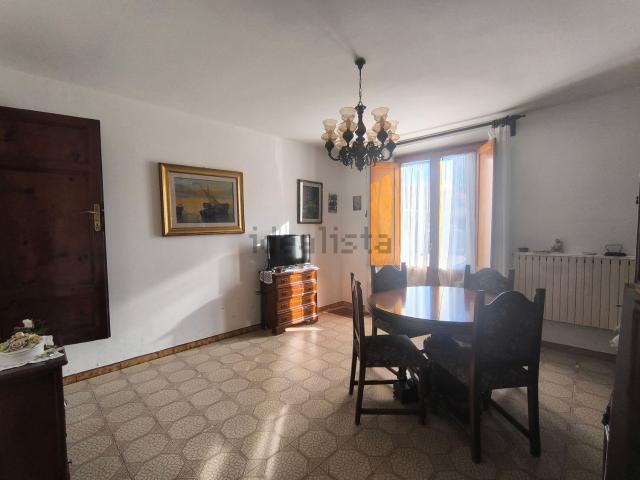 Appartamento in vendita a Montione, Cascina