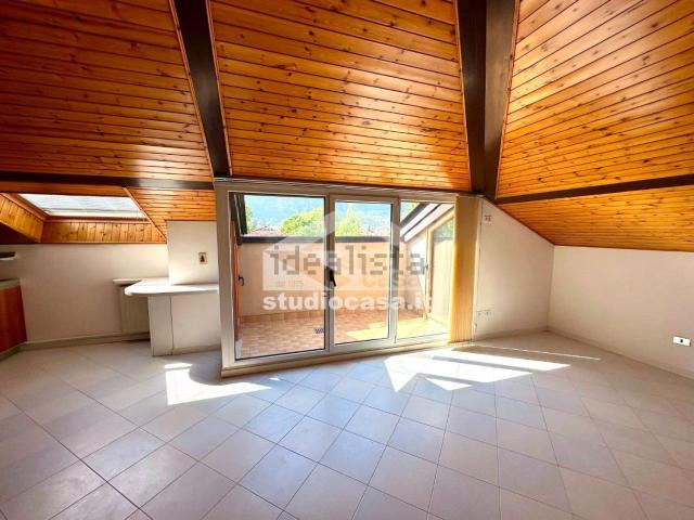 Appartamento in vendita a Comunità Alto Garda e Ledro, Riva