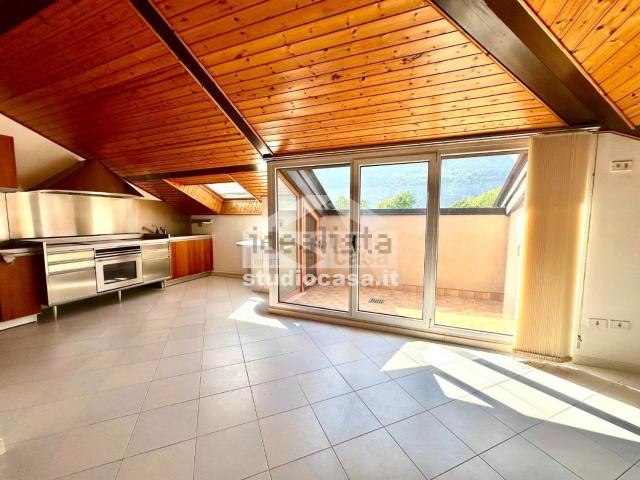 Appartamento in vendita a Sant'Alessandro, Riva del Garda
