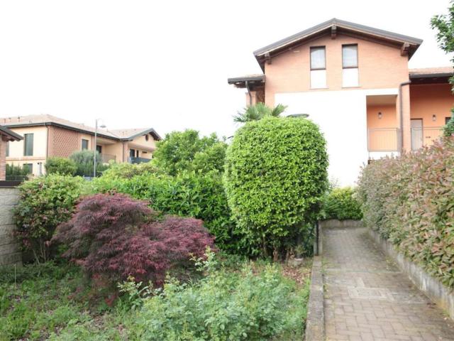 Appartamento in vendita a Torre del Mangano, Certosa Di Pavia