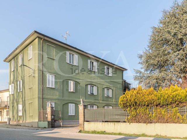 Appartamento in vendita a Arcore, Lombardia