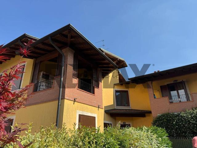 Appartamento in vendita a Villongo, Lombardia