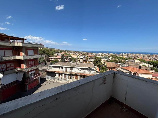 Appartamento in vendita a Picanello-Ognina-Barriera-Canalicchio, Catania