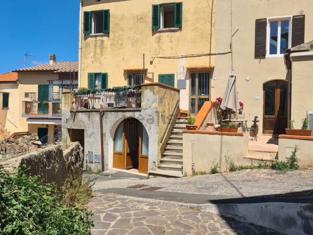 Appartamento in vendita a Castellina Marittima, Toscana
