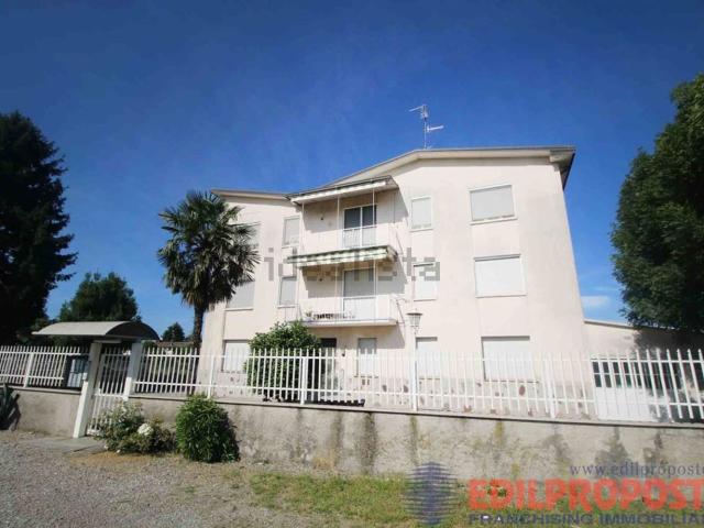 Appartamento in vendita a Lazzate, Lombardia