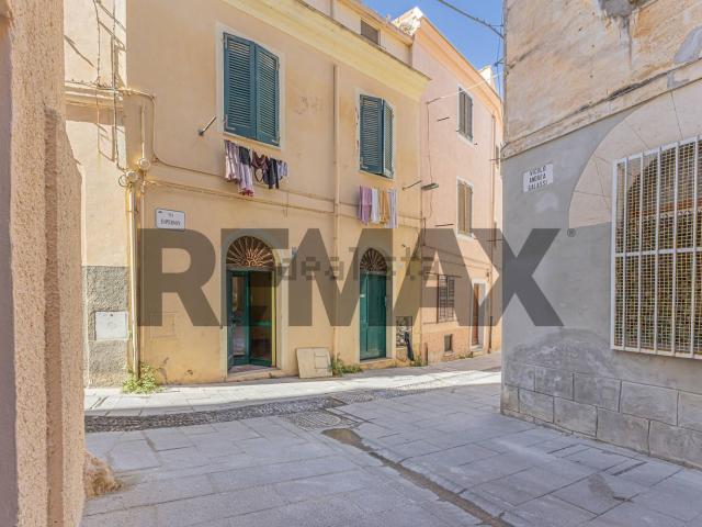 Appartamento in vendita a Cappuccini, Cala Di Volpe