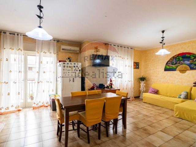 Appartamento in vendita a Aci Sant'antonio, Sicilia