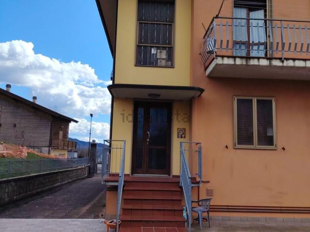 Appartamento in vendita a Unione dell'Appennino Bolognese, San Benedetto Val Di Sambro