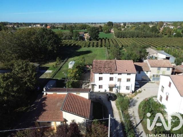 Appartamento in vendita a Novi di Modena, Modena