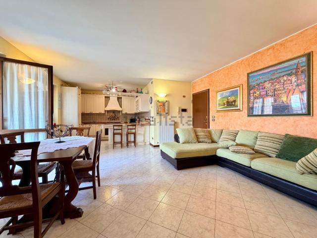 Appartamento in vendita a Songavazzo, Lombardia