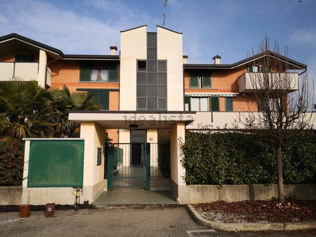 Appartamento in vendita a Rovellasca, Lombardia