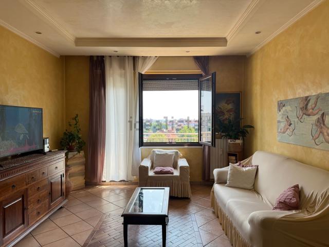 Appartamento in vendita a Molinetto di Lorenteggio, Corsico