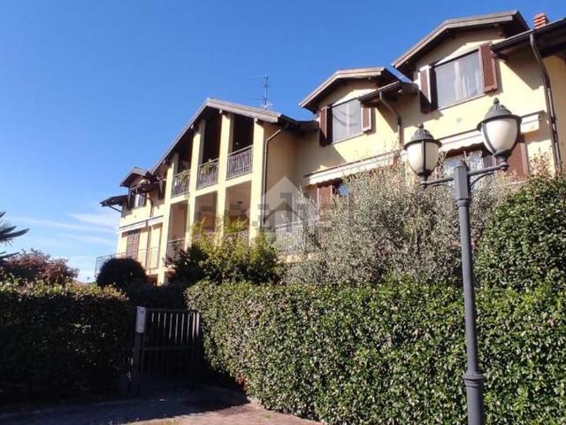 Appartamento in vendita a Ferno, Varese