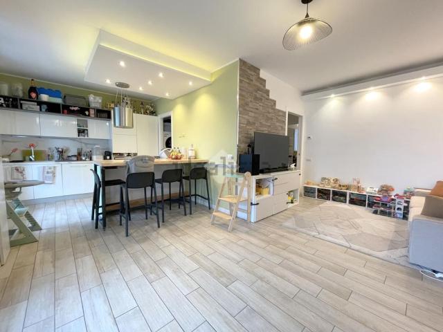 Appartamento in vendita a Cornaredo, Lombardia