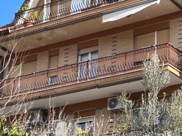 Appartamento in vendita a Squarciarelli, Roma Capitale
