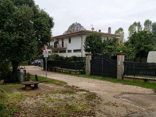 Appartamento in vendita a Giavera del Montello, Treviso