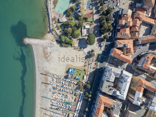 Appartamento in vendita a Vado Ligure, Liguria