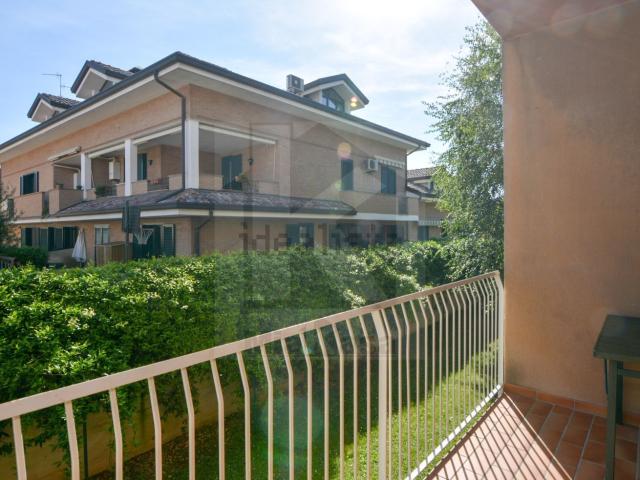 Appartamento in vendita a Uboldo, Lombardia