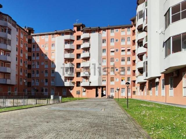 Appartamento in vendita a Buccinasco Castello, Buccinasco