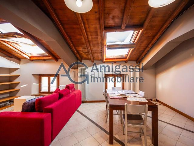 Appartamento in vendita a Nembro, Bergamo