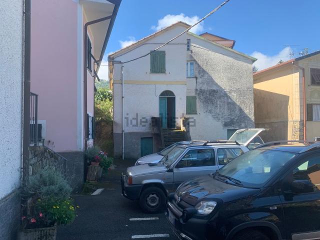 Appartamento in vendita a Maissana, Liguria