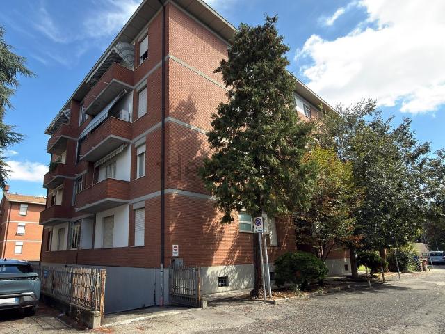 Appartamento in vendita a Zona artigianale Ospizio, Reggio Emilia