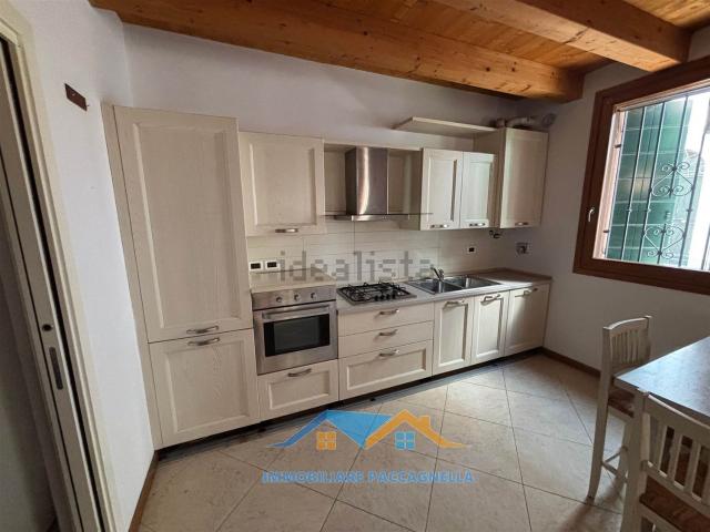 Appartamento in vendita a Borgo Dolomiti, Adria