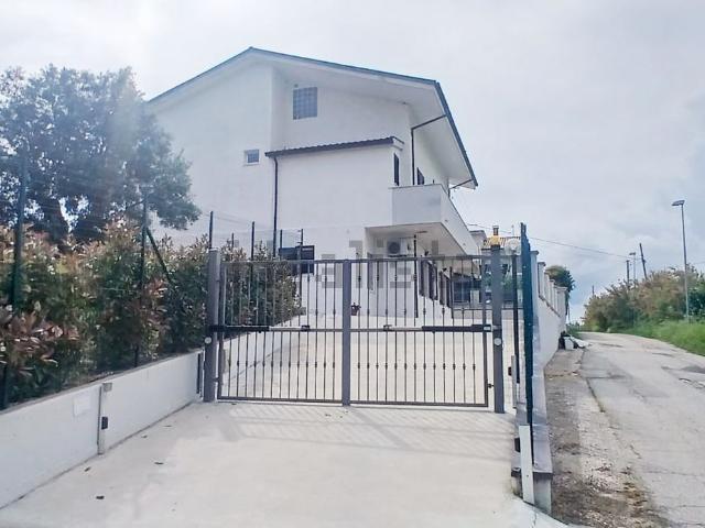 Appartamento in vendita a Silvi, Abruzzo