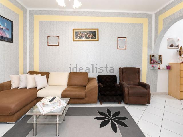 Appartamento in vendita a Solaro, Lombardia