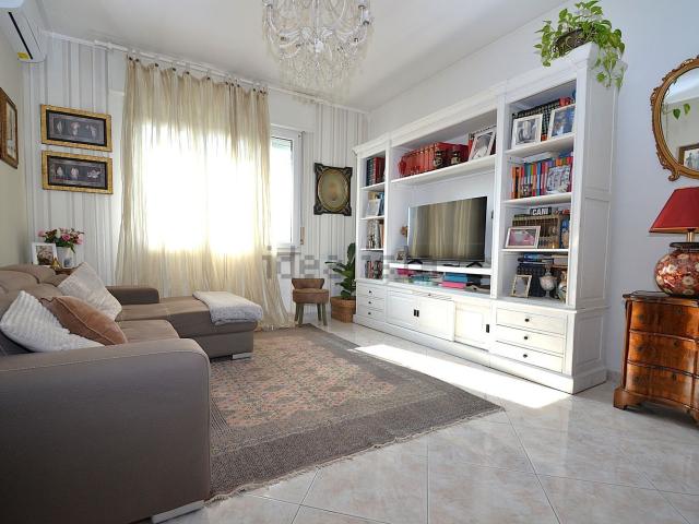 Appartamento in vendita a San Zenone Al Lambro, Lombardia