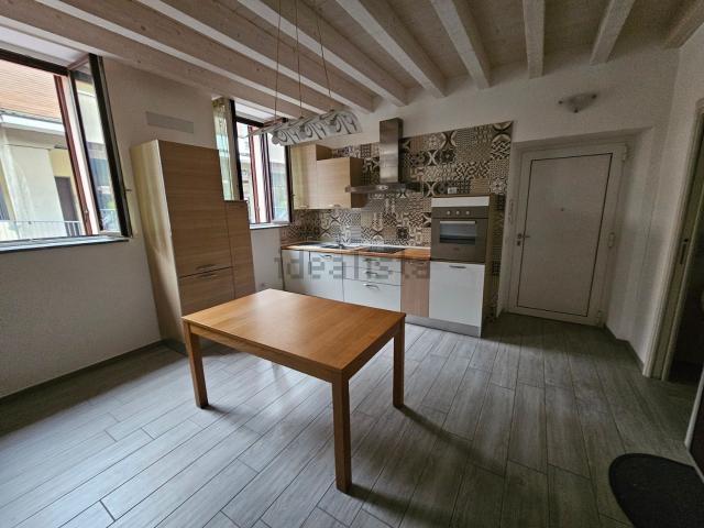 Appartamento in vendita a Sedriano, Lombardia