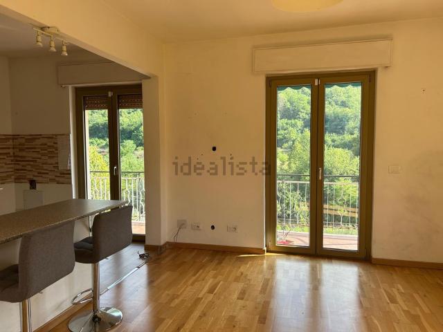 Appartamento in vendita a Montoggio, Liguria